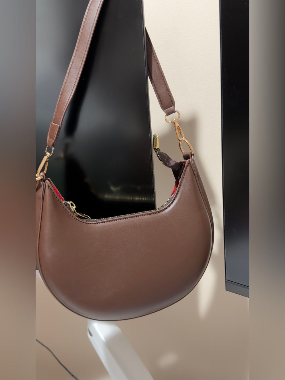Women’s Brown Crescent Shoulder Bag - Sleek Leather Hobo